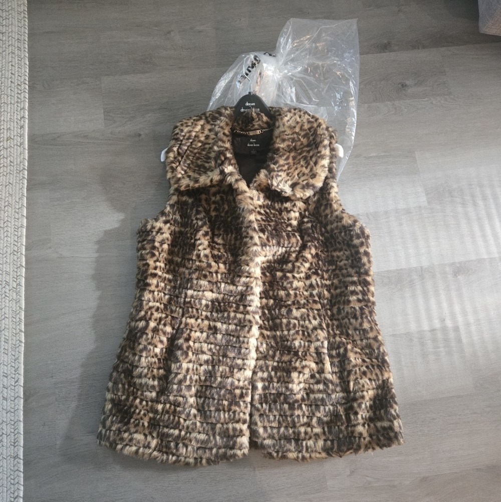 NWT Dennis Basso Faux Fur Brown Leopard Print Vest
